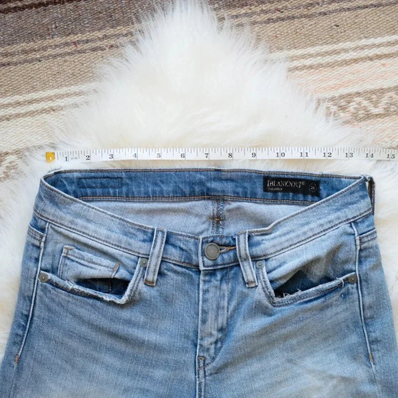 BLANK NYC CROPPED RAW CHEWED FRINGE HEM WITH SLIT JEANS SZ 26 - Picture 9 of 12